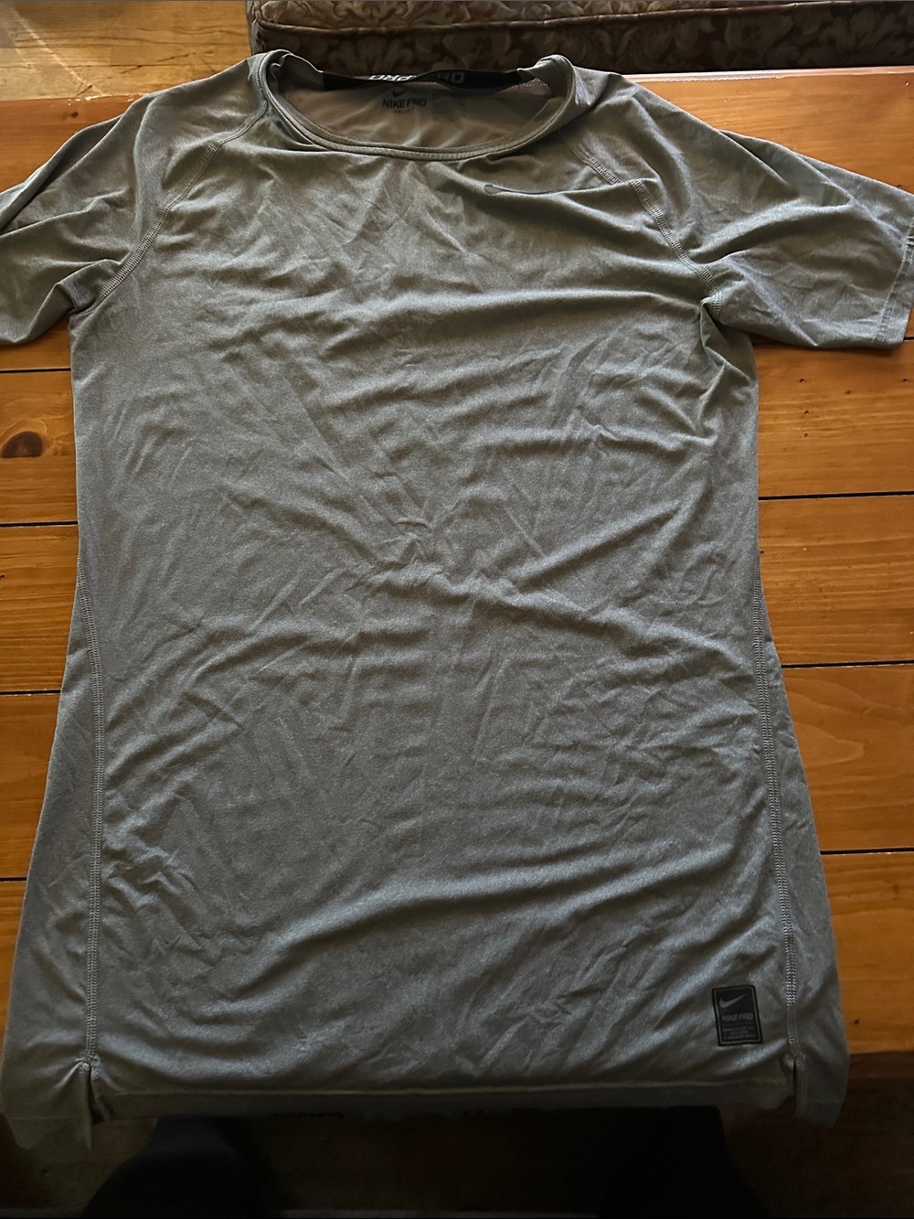 Nike Men’s Athletic Short Sleeve Crew Shirt in Light Gray